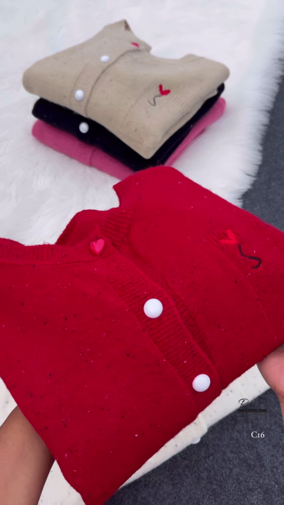 Speckled Heart Button Cardigan – Cute, Cozy, and Effortlessly Stylish ❤️🧶 - Photo 3