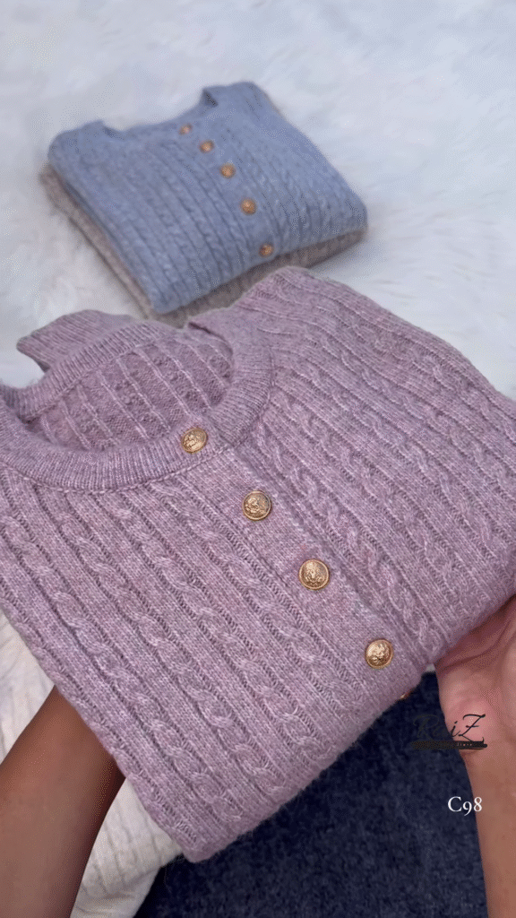 Gold-Button Cable Cardigan – Luxe, Cozy, and Timelessly Chic ✨🧶 - Photo 4