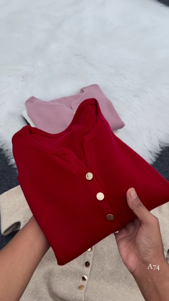 Classic Button Knit Cardigan – Timeless, Soft, and Effortlessly Versatile ✨🧶 - Photo 3