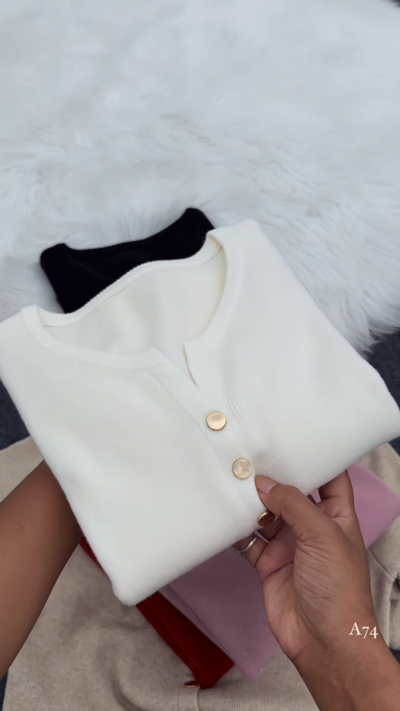 Classic Button Knit Cardigan – Timeless, Soft, and Effortlessly Versatile ✨🧶 - Photo 5