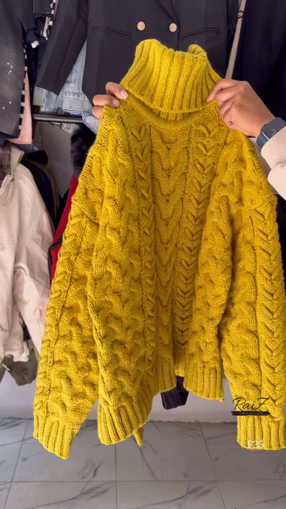 Chunky Cable Turtleneck Sweater – Ultra‑Cozy, Statement Knit for Winter Days ❄️� - Photo 2