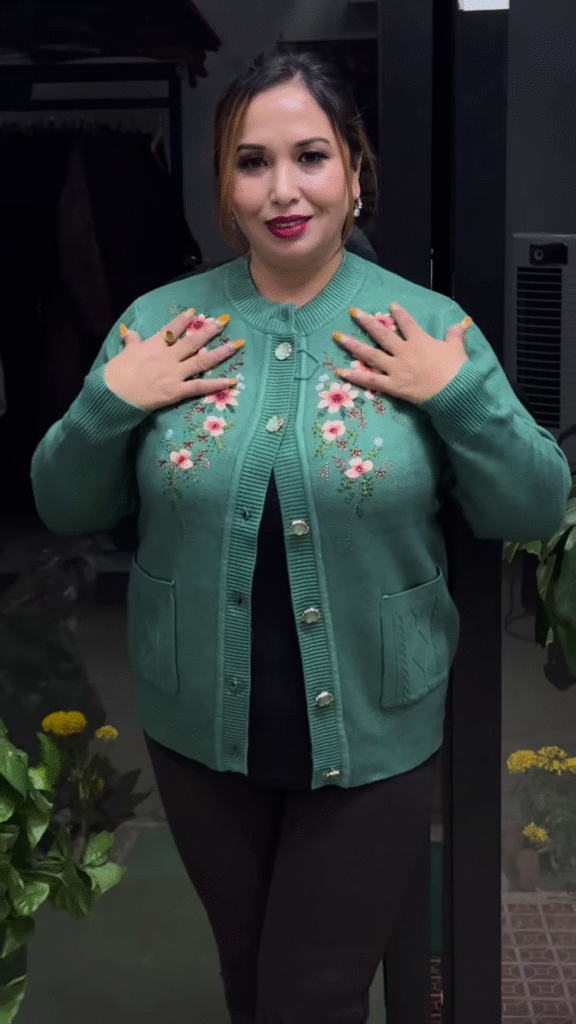 Embroidered Floral Cardigan – Elegant Warmth with Everyday Comfort 🌸🧥 - Photo 3