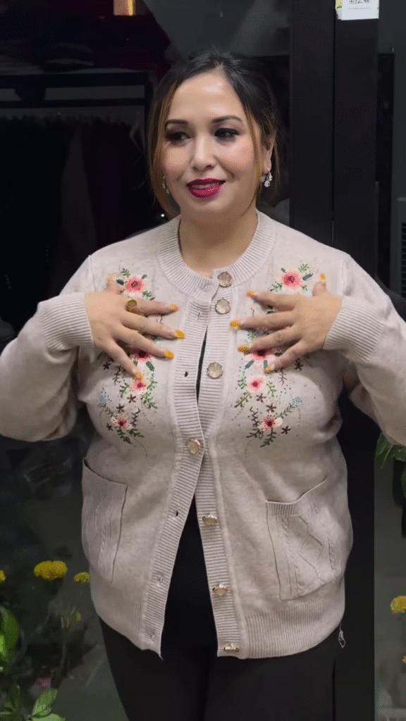 Embroidered Floral Cardigan – Elegant Warmth with Everyday Comfort 🌸🧥 - Photo 6