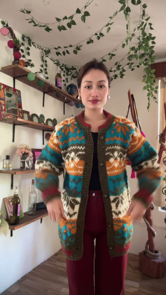 Multicolor Knitted Cardigan & Jogger Set 🎨 Boho-Chic Comfortwear - Photo 2