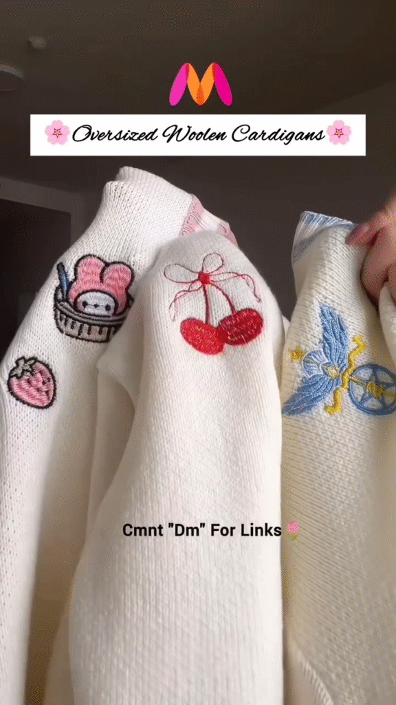 Oversized Woolen Cardigan 🧵💙 With Bow Pockets & Emblem Detail – White & Blue Variant - Photo 2