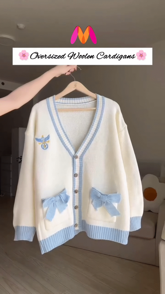 Oversized Woolen Cardigan 🧵💙 With Bow Pockets & Emblem Detail – White & Blue Variant - Photo 3