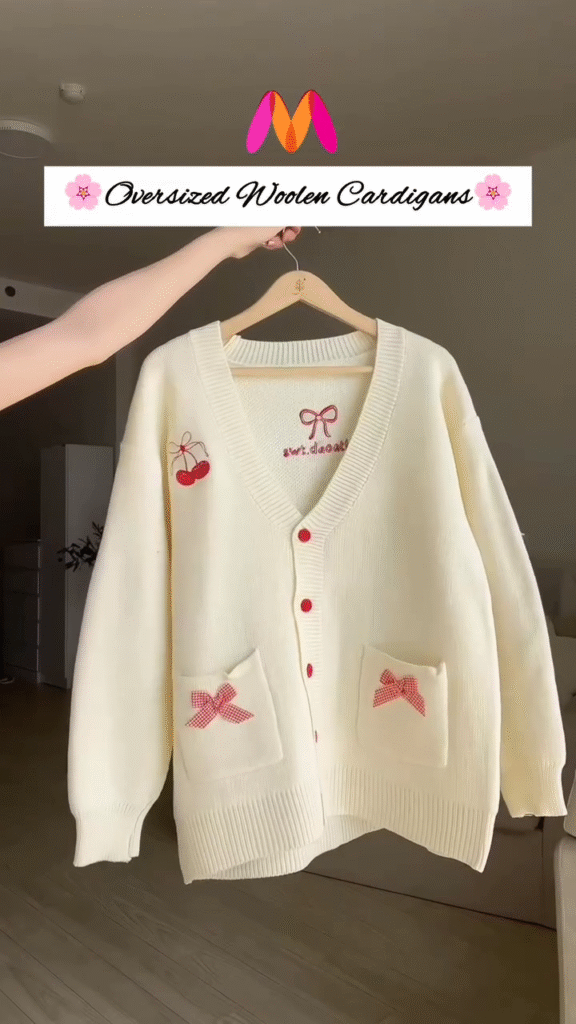 Oversized Woolen Cardigan 🧵💙 With Bow Pockets & Emblem Detail – White & Blue Variant - Photo 4