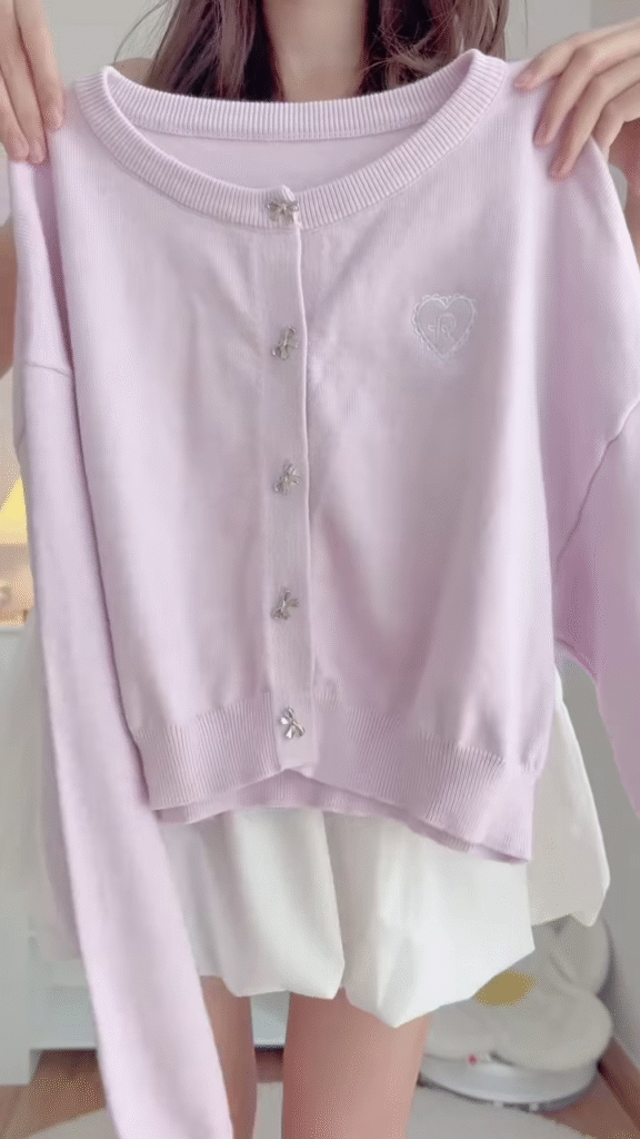 Pastel Knitwear Collection 🧶🎀 With Bow Buttons, Zip Charm & Ribbed Texture – Purple, Blue & Pink Variants - Photo 3