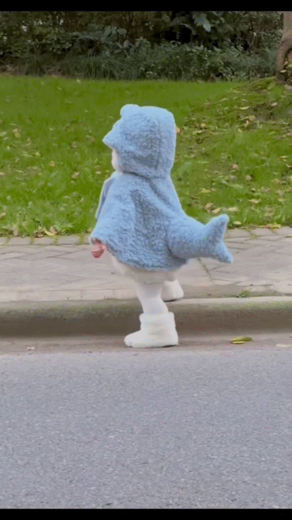 Fluffy Animal-Themed Kids' Costumes 🐰🦈🦕 – Bunny, Shark & Dino Variants - Photo 1