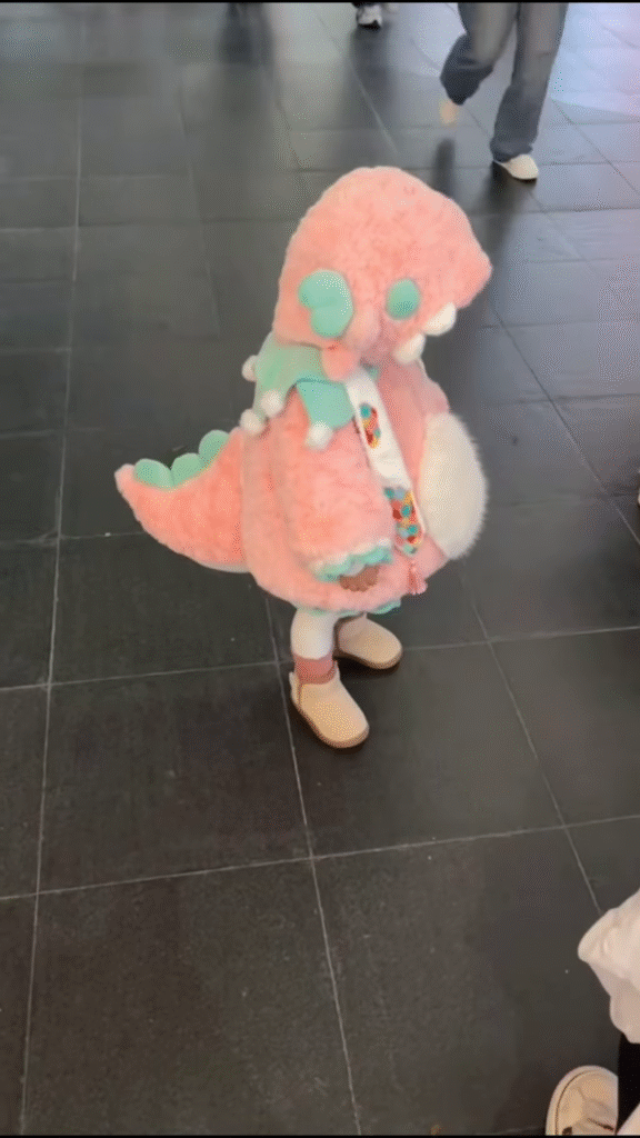 Fluffy Animal-Themed Kids' Costumes 🐰🦈🦕 – Bunny, Shark & Dino Variants - Photo 5