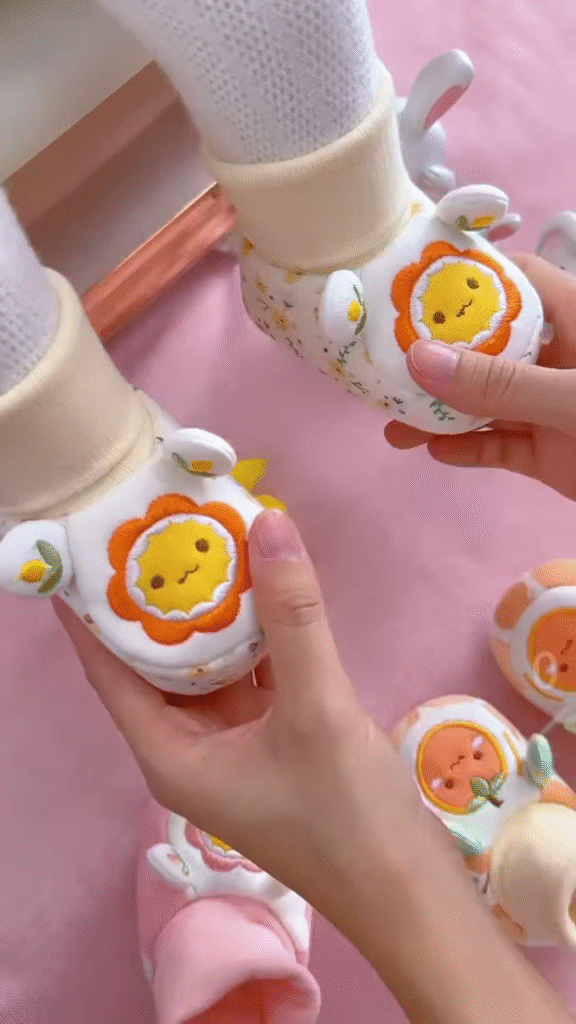 Flower-Faced Plush Toys 🌸🧸 With Embroidered Details & Dress-Up Appeal – Multi-Color Variants - Photo 5