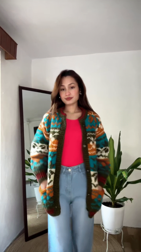 Multicolor Patterned Knit Cardigan 🧥🌈 – Styled Over Red Top & Light Blue Jeans - Photo 3