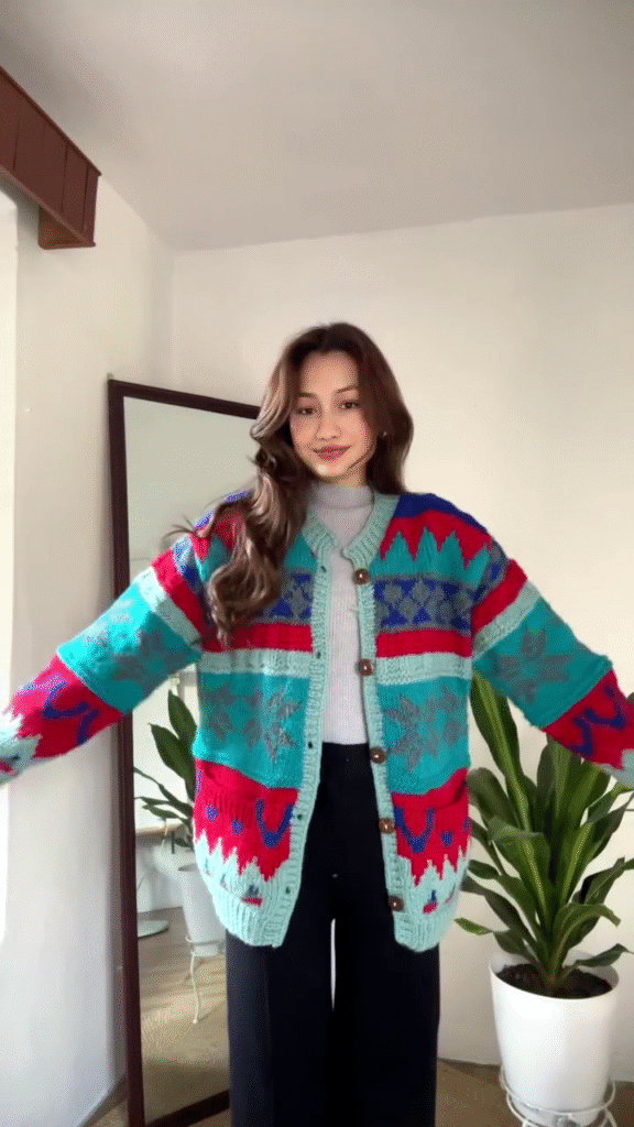 Multicolor Patterned Cardigan 🧥🍂 – Bold Knit Layer in Blue, Red & Teal with Seasonal Styling - Photo 3