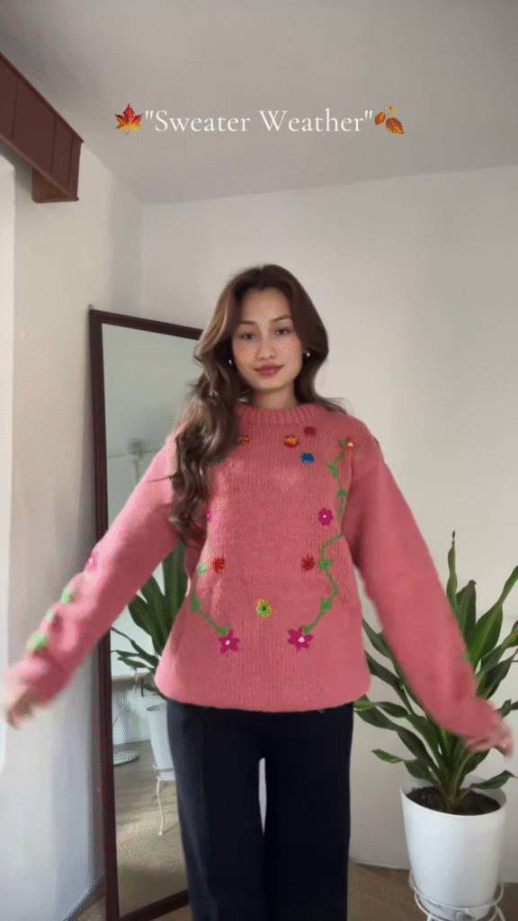 Seasonal Knit Sweater Trio 🍁🧥 – Floral, Minimal & Geometric Styles in Pink, Green & Cream Variants - Photo 1