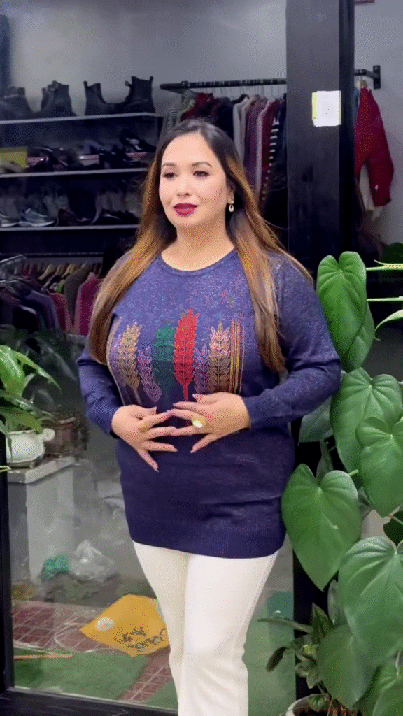 Feather-Embroidered Knit Sweaters 🪶🧥 – Black, Navy & Red Variants with Colorful Vertical Motifs - Photo 2