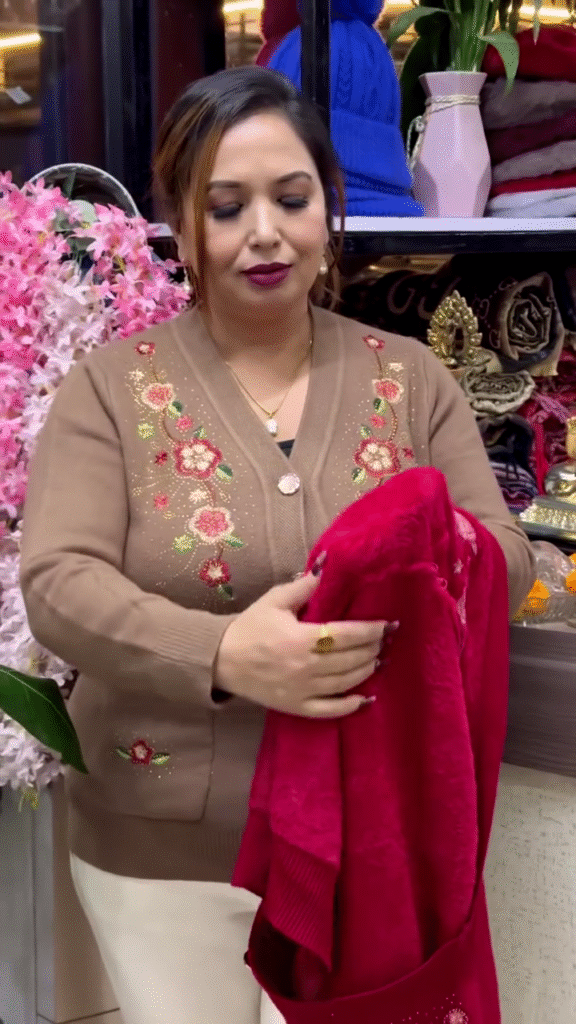 Floral Embroidered Knit Cardigans 🌸🧥 – Beige, Maroon & Purple Variants with Button-Up Front & Pocket Detailing - Photo 2