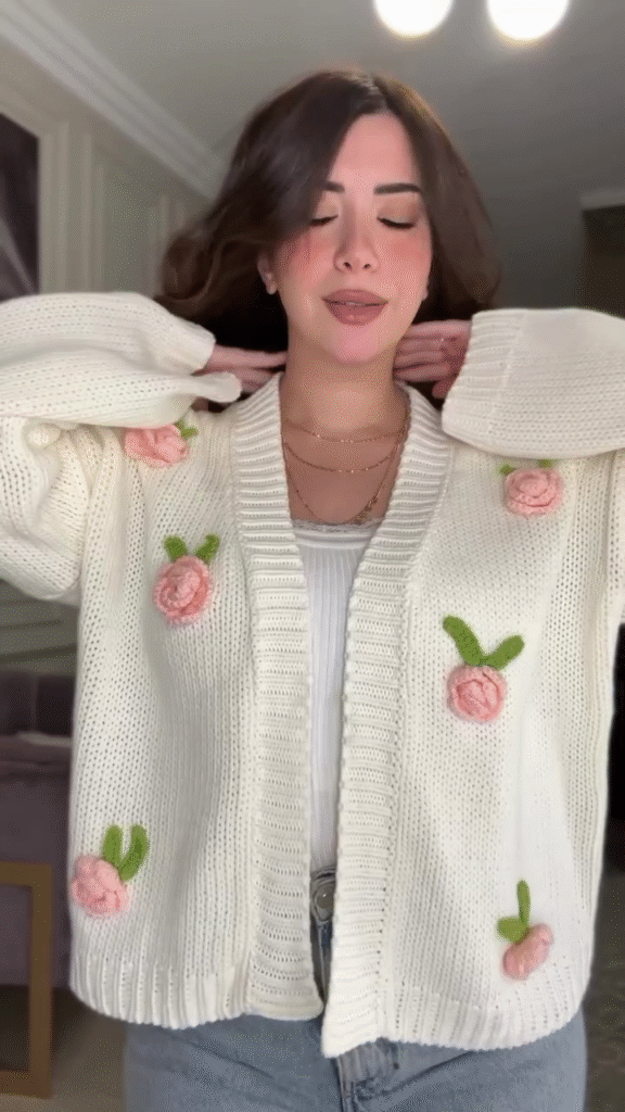 White Knit Cardigan with Pink Floral Appliqué 🌸🤍 – Button-Up Layer Styled with Gold Necklaces & Light Denim - Photo 2