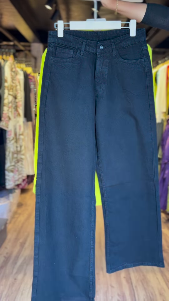 Neon Lime Crinkle Shirt Co-ord Set with Black Crop Top & Wide-Leg Pants - Photo 2
