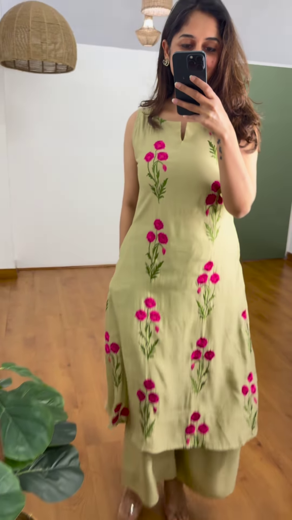 Women’s Floral Embroidered Kurta with Palazzos – Elegant 2-Piece Set with 3/4 Sleeves & Flared Silhouette (Available in 3 Colors) - Photo 2