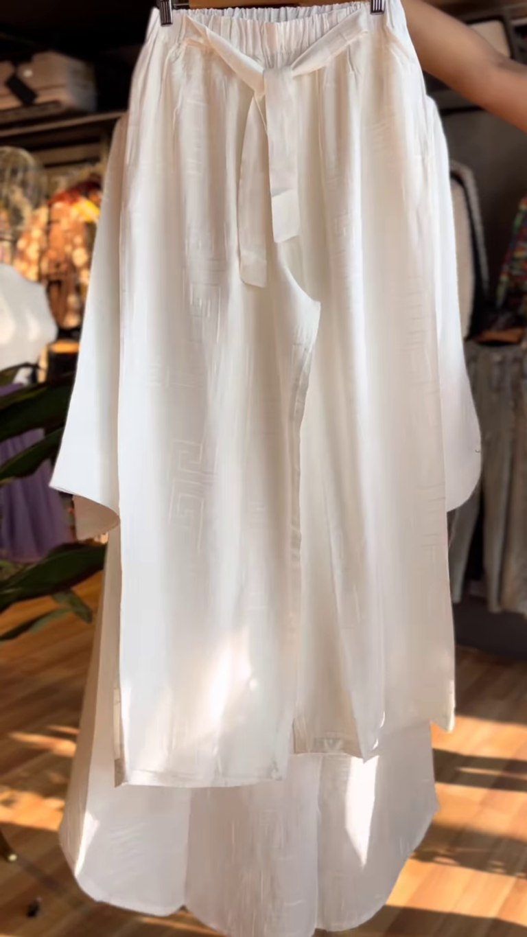 Minimalist White Co-Ord Set for Women – Textured V-Neck Long Kurta with Elastic Waist Pants | Elegant Everyday Ethnic Wear