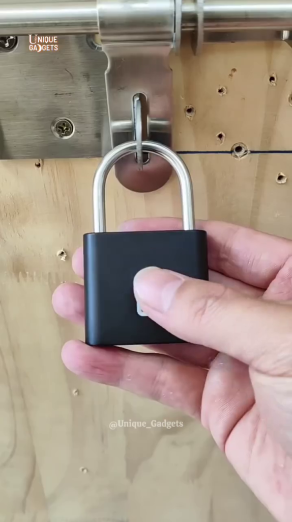 Smart Fingerprint Padlock – No Keys Needed! - Photo 4
