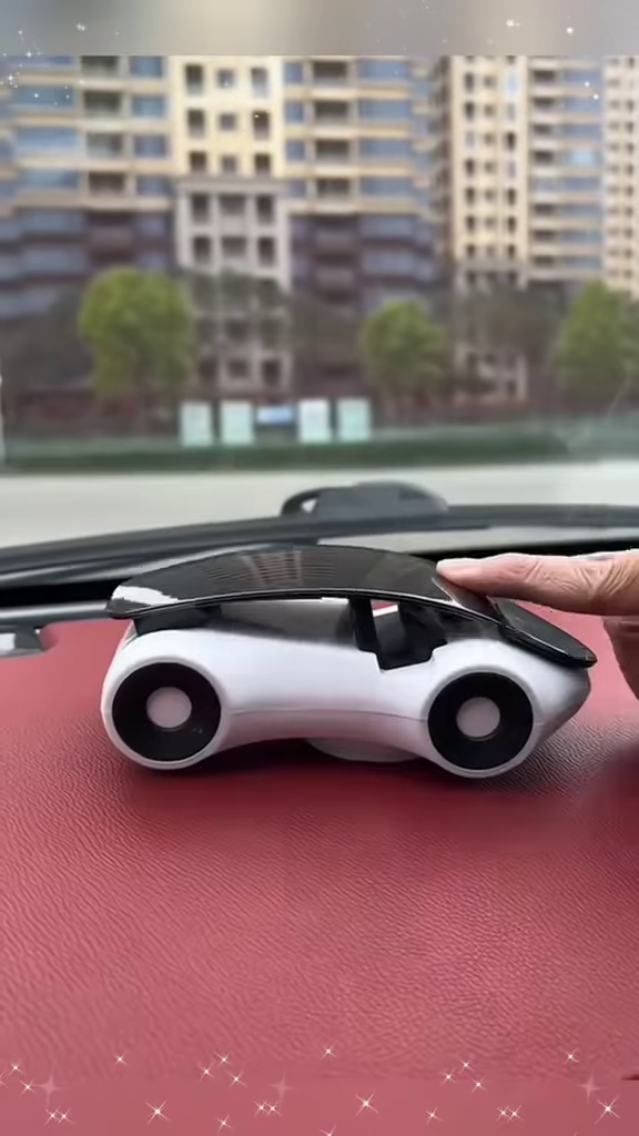 Racing Car Phone Mount: Adjustable Dashboard Smartphone Holder for Automotive Enthusiasts - Photo 3