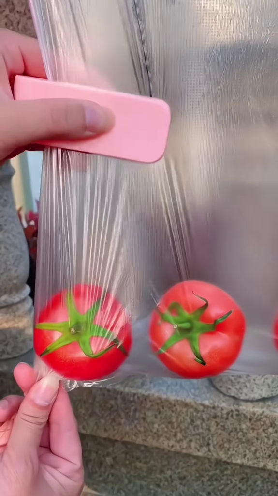 Portable Mini Heat Sealer – Reseal Bags in Seconds for Freshness On-the-Go - Photo 4