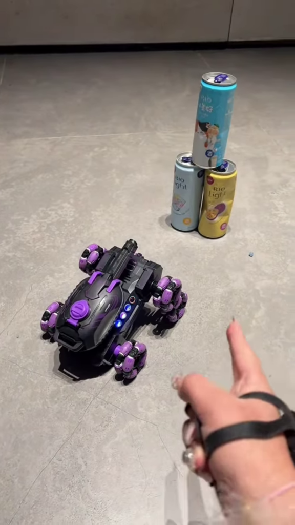 🤖 Gesture-Controlled RC Stunt Car – Drive with a Wave! 🖐⚡️ - Photo 2