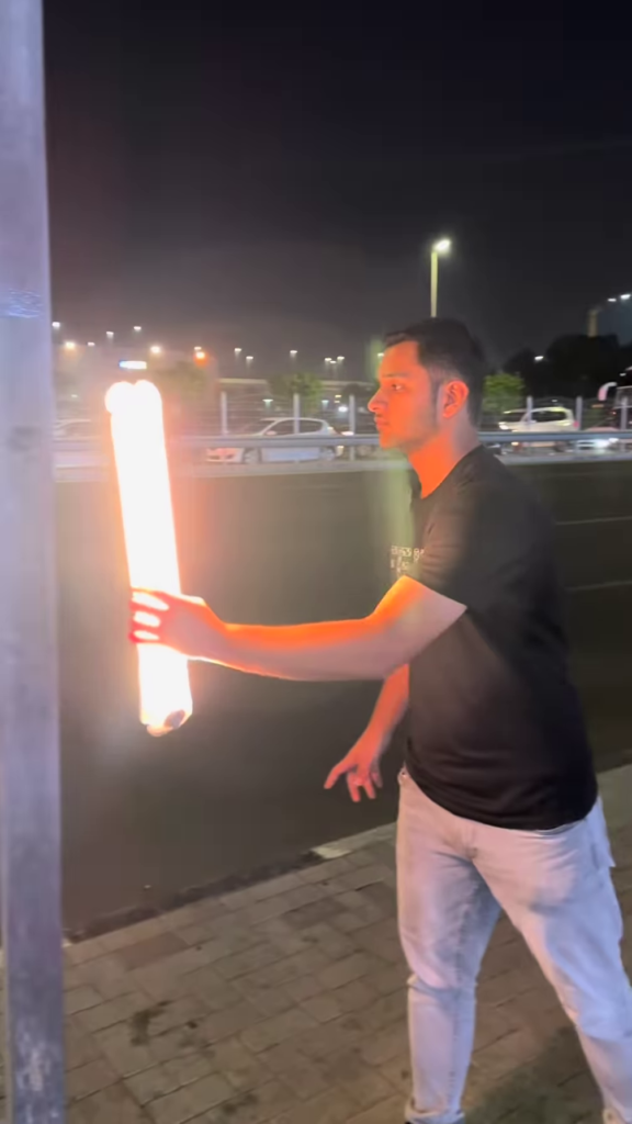 🌃 Light Up the Night – Wherever You Go! 💡🚶‍♂️ - Photo 4