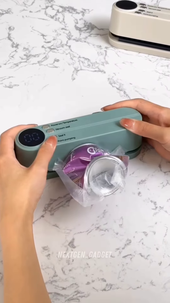 Compact Cordless Food Vacuum Sealer - Portable Preservation System for Kitchen Use - Photo 3
