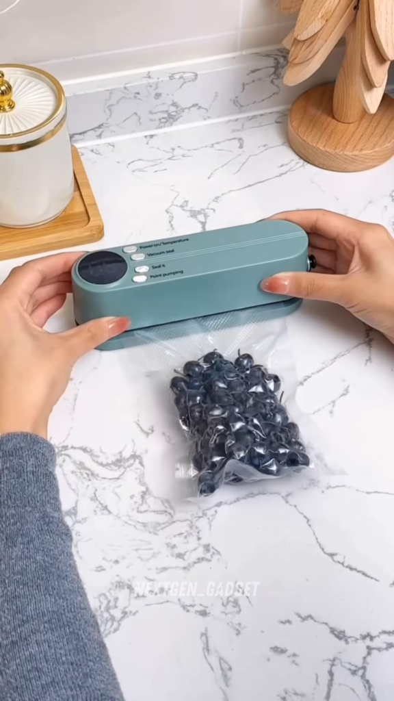 Compact Cordless Food Vacuum Sealer - Portable Preservation System for Kitchen Use - Photo 1