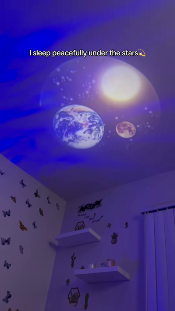 Mini Portable Pattern Projector Lamp - Decorative Night Light with Interchangeable Slides - Photo 2