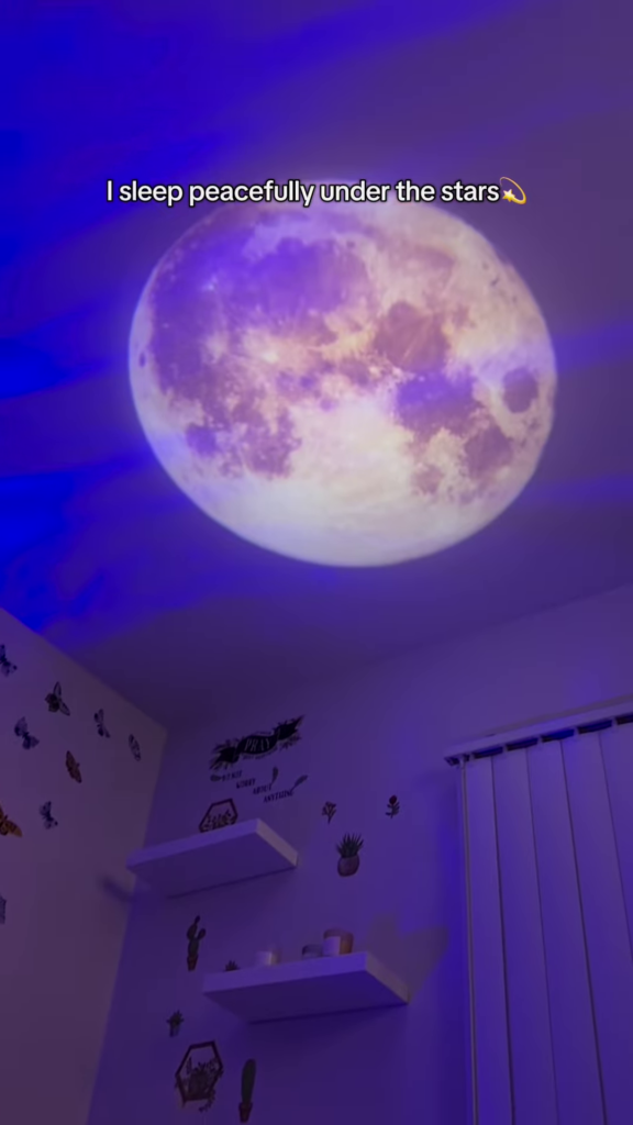 Mini Portable Pattern Projector Lamp - Decorative Night Light with Interchangeable Slides - Photo 3