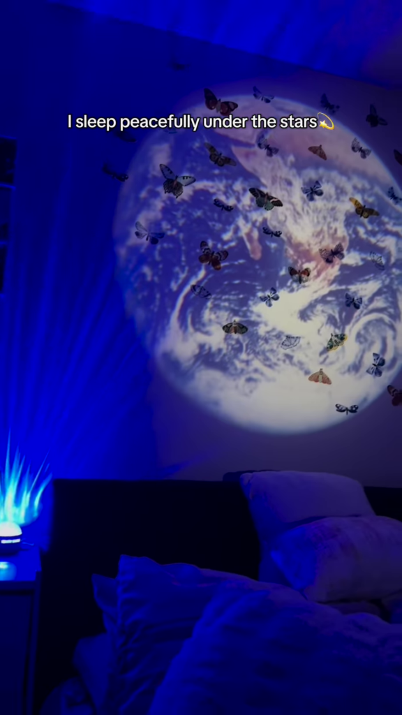 Mini Portable Pattern Projector Lamp - Decorative Night Light with Interchangeable Slides - Photo 4