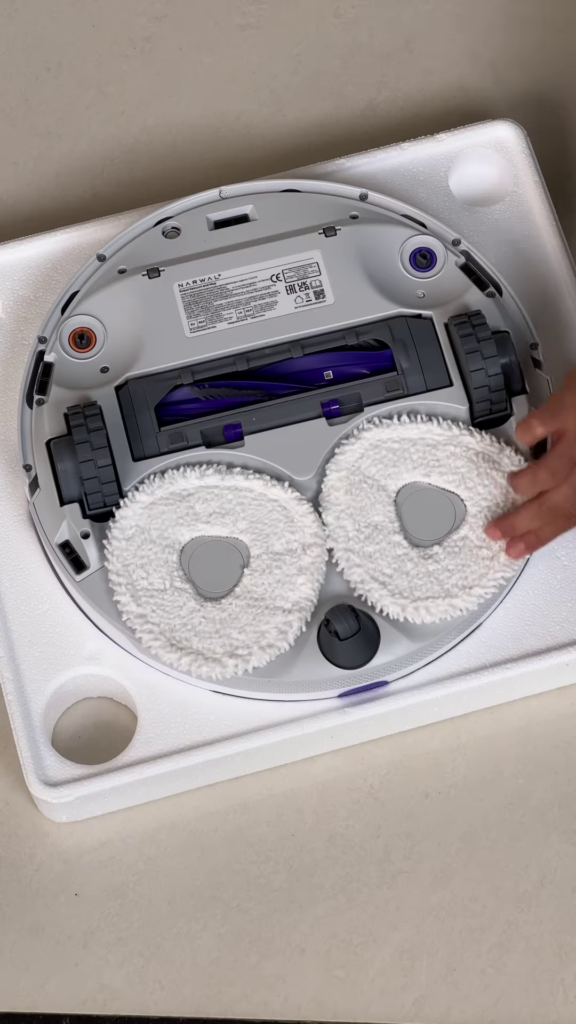 Smart Self-Emptying Robot Vacuum and Mop with Automatic Mop Washing - Photo 2