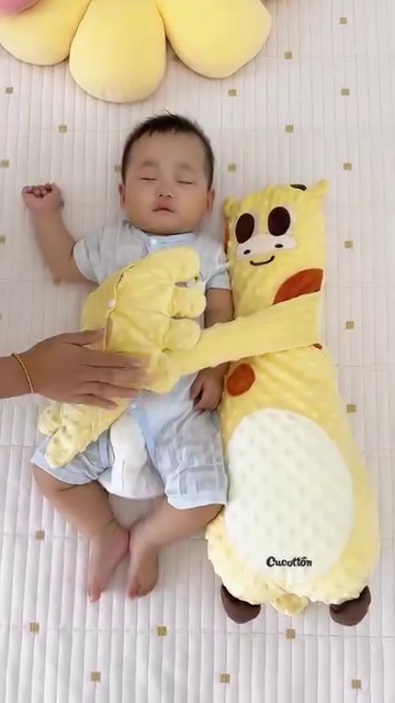Soft Plush Baby Sleep Pillow with Attached Arms - Comfort and Security for Infants - Photo 3