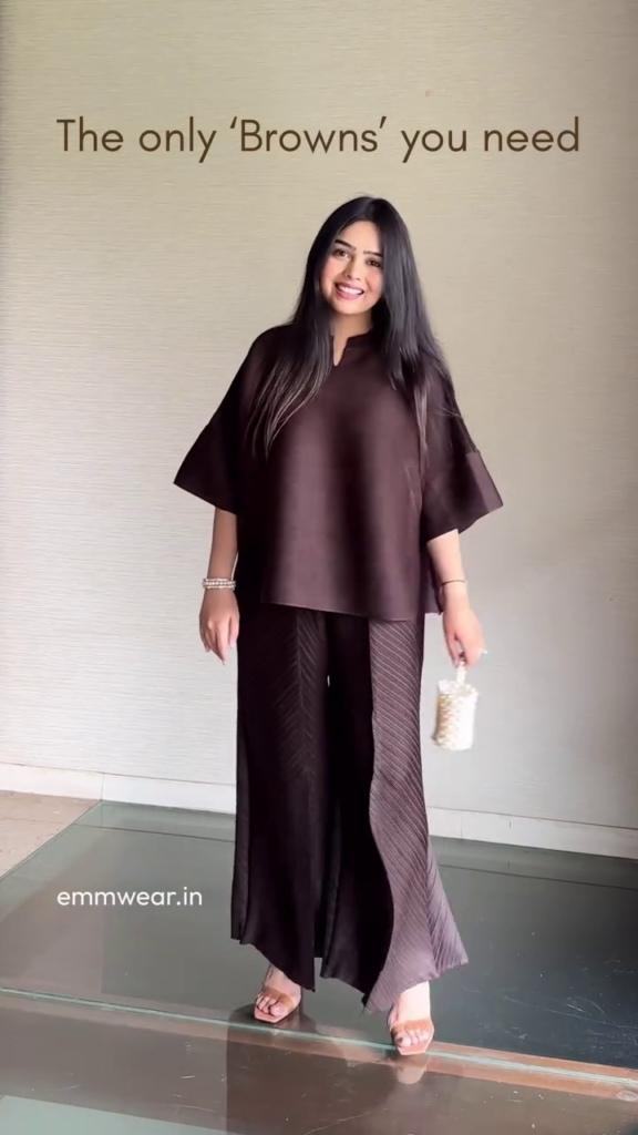 Elegant Women's Co-Ord Set – Loose Fit Top and Straight Pants | Available in 4 Colors - Photo 2