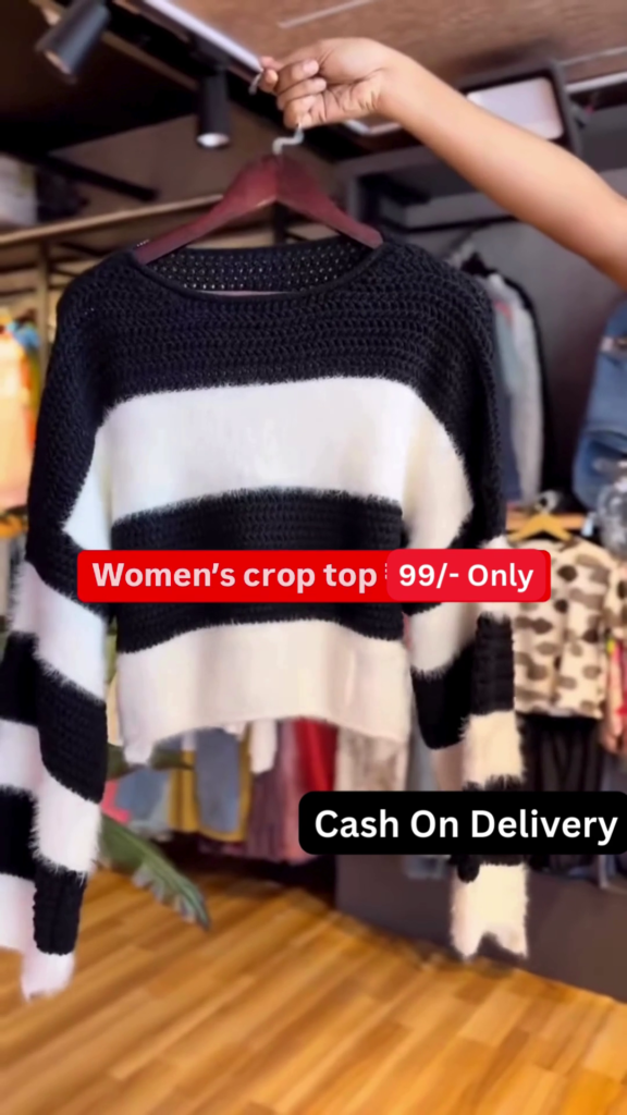 Stylish Women's Chunky Knit Striped Crop Top with Long Sleeves - Photo 2