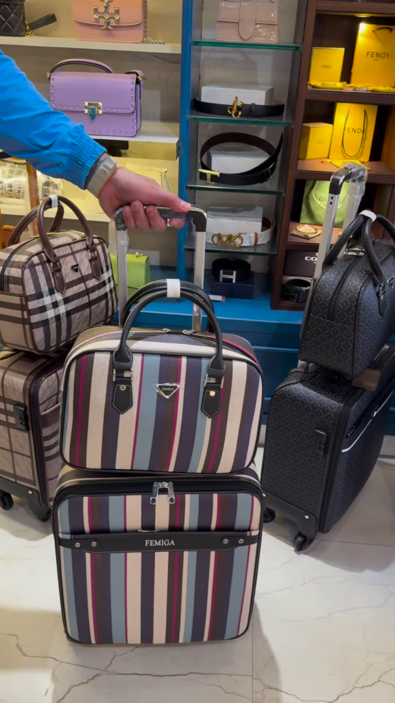 Stylish and Colorful Vertical Striped Luggage Set with Matching Handbag - Photo 4