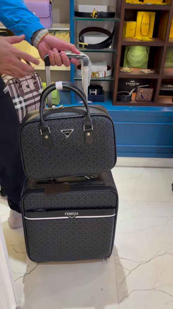 Stylish and Colorful Vertical Striped Luggage Set with Matching Handbag - Photo 5