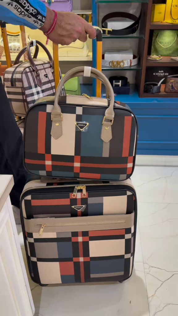 Stylish and Colorful Vertical Striped Luggage Set with Matching Handbag - Photo 6