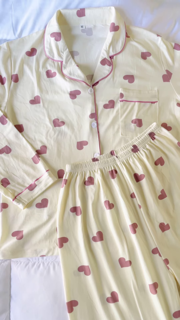 Comfortable Women's Heart Print Long Sleeve Pajama Set with Contrast Piping - Photo 2