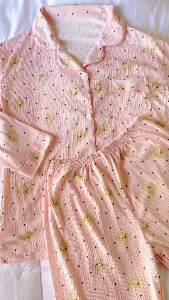 Comfortable Women's Heart Print Long Sleeve Pajama Set with Contrast Piping - Photo 4