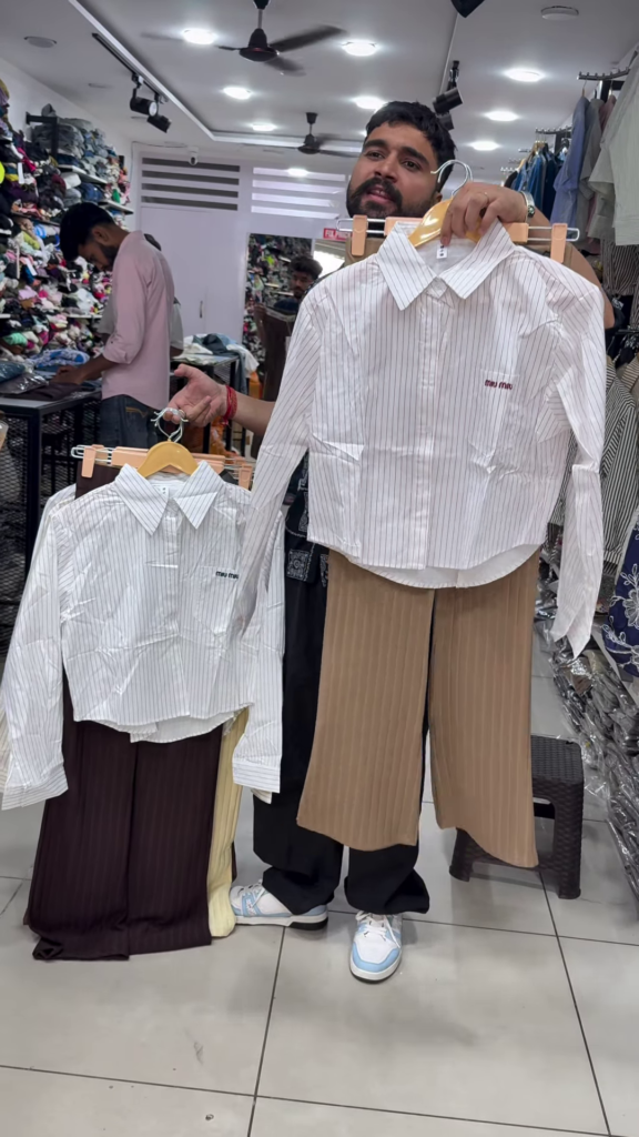 Trendy Women's Cropped Pinstripe Shirt and Wide-Leg Pleated Pants Set - Photo 2