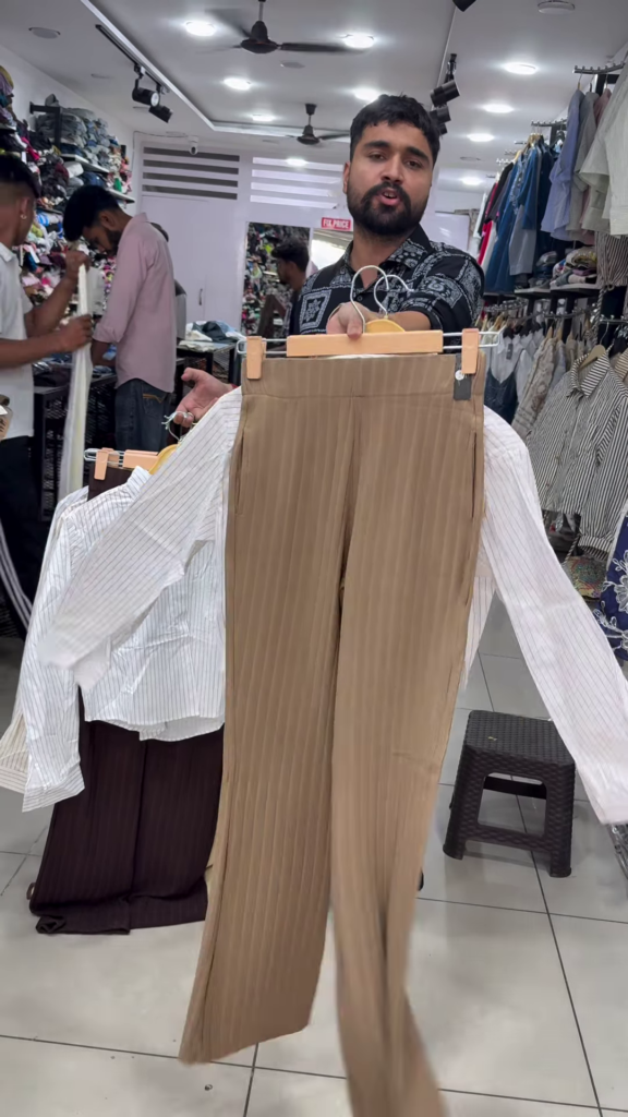 Trendy Women's Cropped Pinstripe Shirt and Wide-Leg Pleated Pants Set - Photo 3