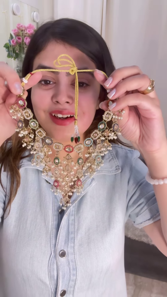 Exquisite Kundan Choker Necklace with Intricate Detailing and Pearl Drops - Photo 6
