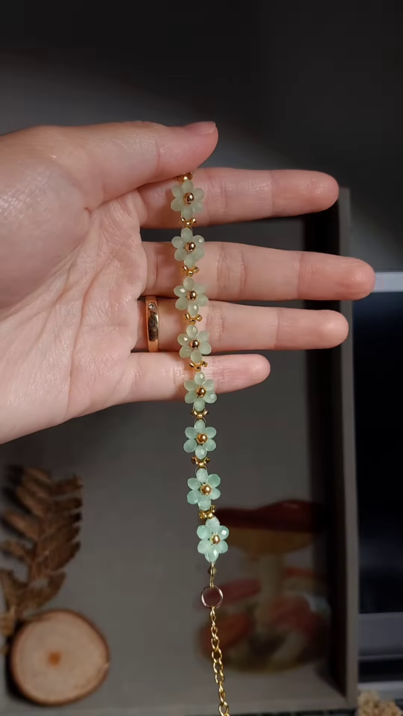 Delicate Light Green Gemstone and Gold-Toned Floral Bracelet for Women - Photo 3