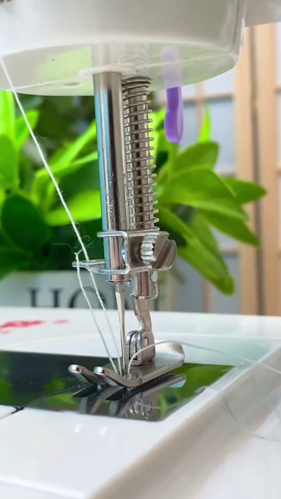 Portable Mini Sewing Machine with Foot Pedal - Compact and Lightweight - Photo 4