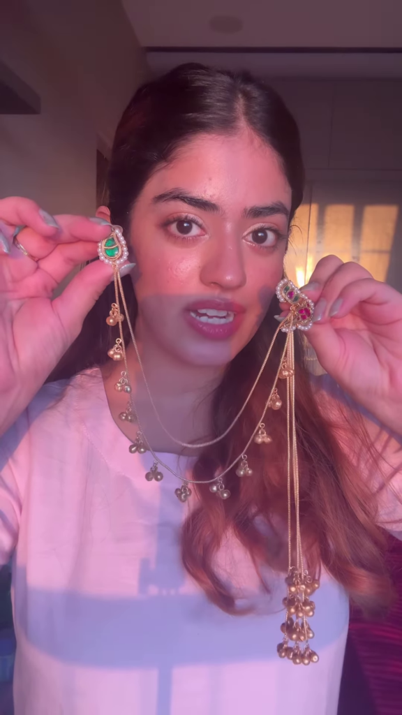 Elegant Gold-Toned Ear Chains (Kaan Chains/Mattals) with Gemstones and Jhumka Details - Photo 3