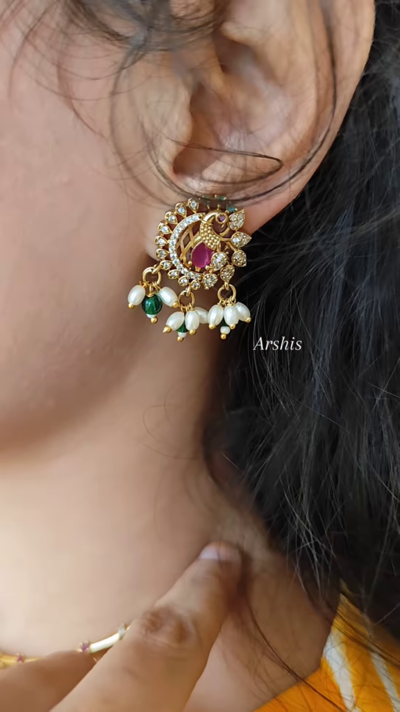 Elegant Gold-Toned Hasli Necklace with Peacock Pendant, Kundan, and Pearl Drops - Photo 2
